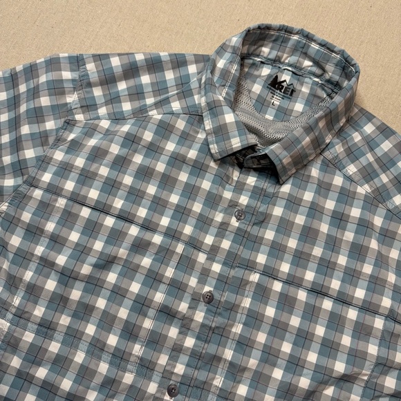 REI Shirt Mens Large Blue Sahara Tech Plaid Vented Short Sleeve Fishing Hiking - Picture 1 of 6